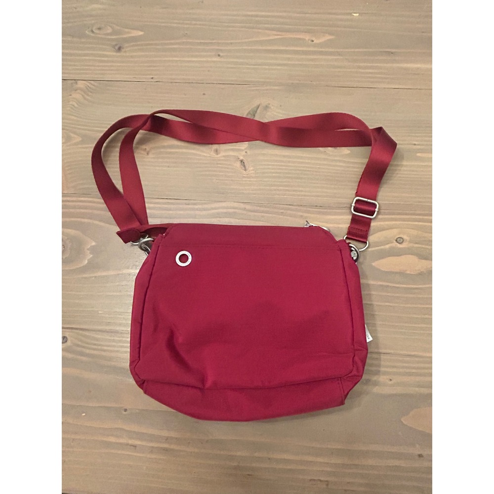 Baggallini Red Nylon RFID Crossbody Bag Turn Lock Organizer Travel Purse - Picture 2 of 5